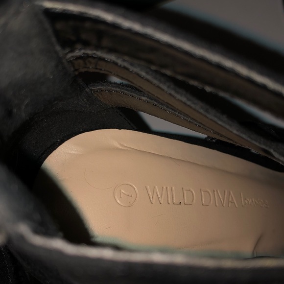 🔥Wild Diva Strappy Suede Heels🔥 - Picture 3 of 7
